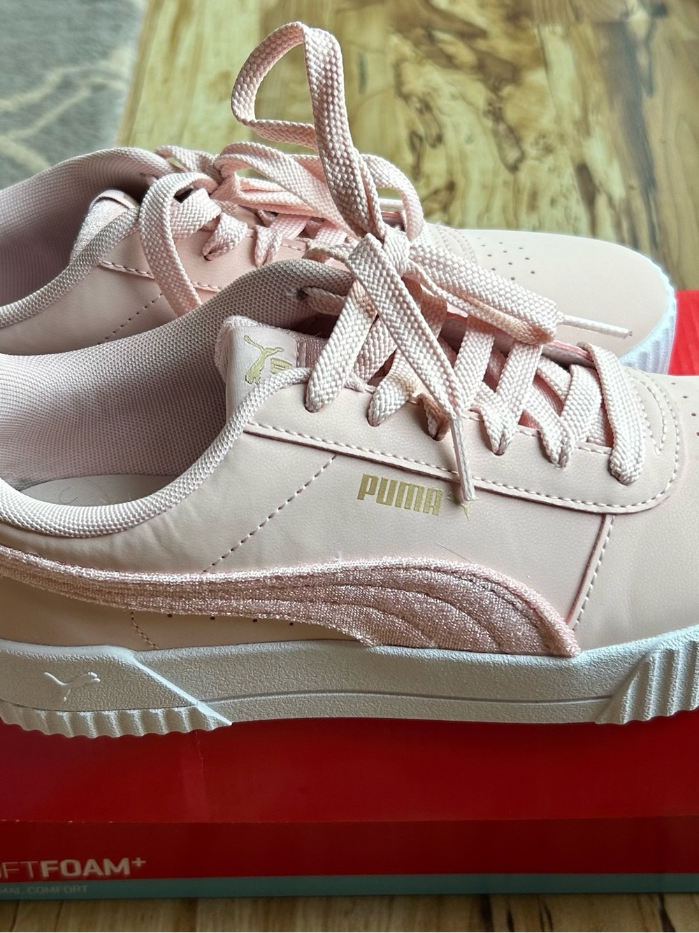 NIB Puma size 9 Light Pink Women's Carina Ruffle Sneakers
